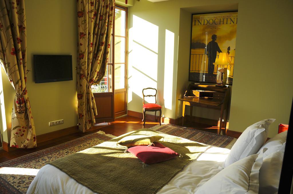 Castel Peyssard Bed & Breakfast Perigueux Exterior photo